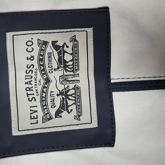 Levi’s Navy Water Repellent Hooded Zip Up Raincoat Jacket w/ Patch Pockets Large - Picture 9 of 12